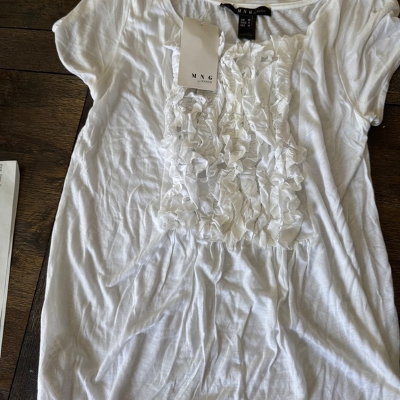 NWT MNG Top Size SM with ruffles in front - Picture 3 of 4
